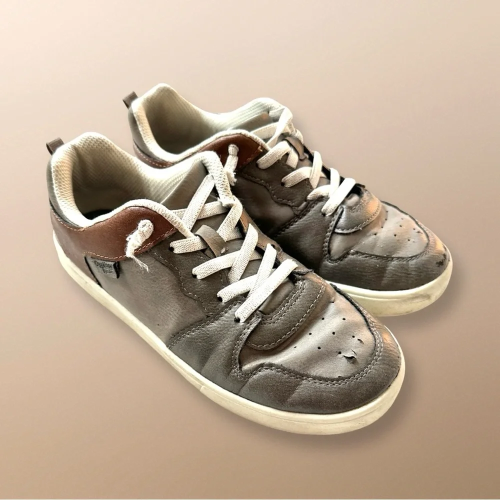 ⭐️ 5 for $25 OshKosh B’Gosh Brown & Gray Boys Sneakers Size 2